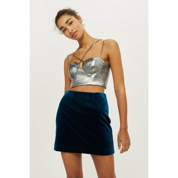 Topshop Dresses & Skirts - 🌟HP🌟 Topshop bonded velvet pelmet skirt